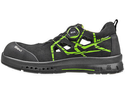 Skyddssko med svart och grön design, justerbar BOA-snörning och ventilationshål i sulan. Märket "Sievi" syns på sidan.