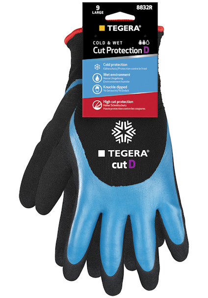 Svart handske med blå syntetdoppning, etikett med text: "TEGERA", "CUT PROTECTION", "8832R", och symbol för kyla och vått arbete.