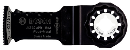 Sågblad med tandad egg och inskriptioner: "BOSCH", "AIZ 32 APB", "Wood-Metal", "Swiss Made".
