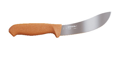 Kniv med orange handtag och böjt blad, text på bladet inkluderar "MORAKNIV".