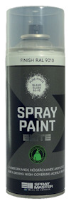 Sprayburk med texten "SPRAY PAINT ELITE FINISH RAL 9010 BLANK". Grå och vit etikett med transparent lock.