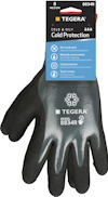 Syntetdoppad handske med svart och grå design. Märkt "TEGERA MODEL 8834R" och "Cold Protection". Förpackningstext synlig.