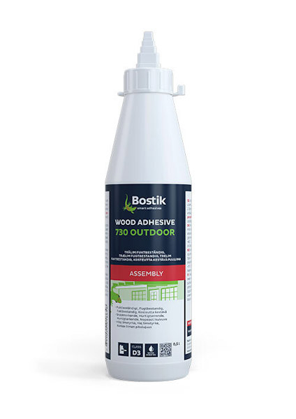 Vit flaska med grönt och svart etikett; texten "Bostik Wood Adhesive 730 Outdoor" syns.