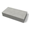 Rektangulär grå betongblock med en slät yta.