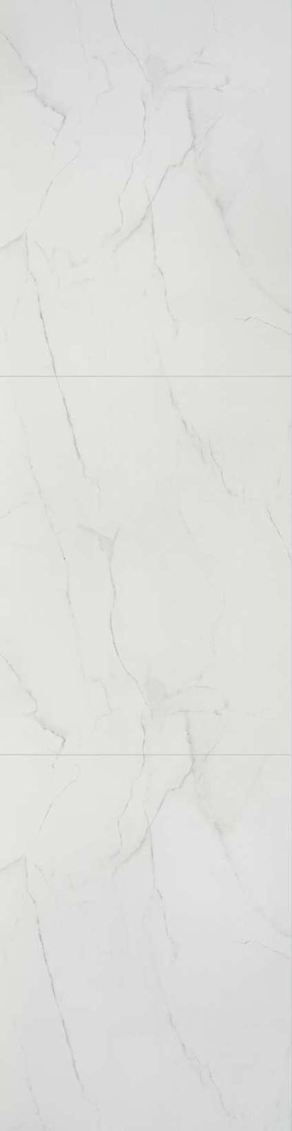 Ljus väggskiva med marmorerat mönster i grå nyanser.