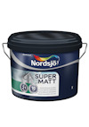 Mörkblå målarburk med etikett "Nordsjö Super Matt", bild av hus och färgglad logotyp.