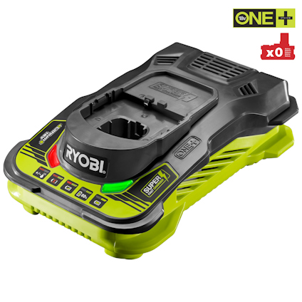 Svart och grön batteriladdare med märket "RYOBI" och texten "SUPERCHARGER 18V" synlig på framsidan.