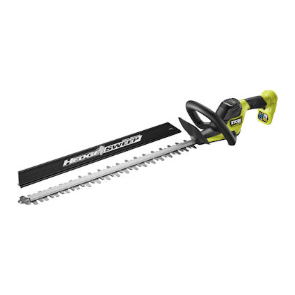 Grön och svart batteridriven häcksax från Ryobi med långt, tandat blad och ett skydd med texten "HEDGESWEEP".