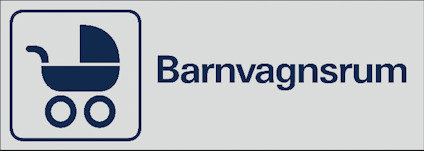 Skylt märkt "Barnvagnsrum" med en ikon av en barnvagn till vänster.
