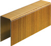 Klammer i metall med gyllene yta, staplade i ett block med U-form.