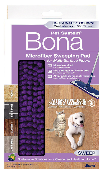 Förpackning av Bona Pet System mikrofibermopp för flera ytor, med lila mopphuvud synligt i en öppning.