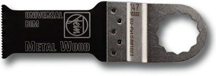 Svart och silverfärgat sågblad märkt "UNIVERSAL BIM METAL WOOD" med tandad kant och cirkulär koppling.