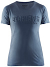 Blå t-shirt med texten "BLÅKLÄDER WORKWEAR" i relief på bröstet. Kortärmad och med rund hals.