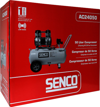 Röd förpackning med en bild av en 50 liters "SENCO" kompressor, modell AC24050, 2 hk, låg ljudnivå, 1 års begränsad garanti.