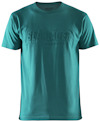 T-shirt i blått och grönt med texten "BLÅKLÄDER" och "Workwear" på framsidan.