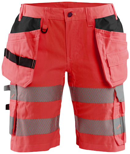 Röda arbetsshorts med svarta och grå detaljer, reflexränder på benen, flera fickor och bälteshällor.