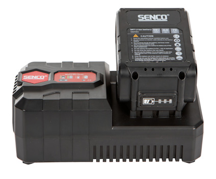 Batteriladdare med Senco-logotyp, digital display och ansluten litiumbatteri med varningstext.