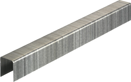 En rad av rostfria klamrar med U-formad profil, i en metallisk finish, staplade tätt ihop.