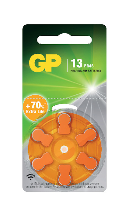 Förpackning med hörapparatsbatterier, etikett märkt "GP 13 PR48" och orange detaljer, sex batterier synliga.