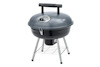 Kolgrill med lock, ventil och handtag på korta ben samt ett galler undertill.