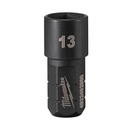 Svart 13 mm hylsa med texten "13" och "Milwaukee 4932479260" i metallic färg.