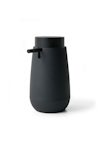 Svart tvålpump med modern design, svagt konformad med en liten pip för dispensering.