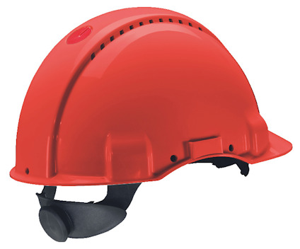 Röd skyddshjälm med ventilationsöppningar och justerbart hakband.