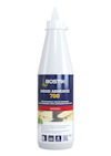 Flaska med Bostik 700 Wood Adhesive, vit kork, blå etikett med grön logotyp och produktinformation.