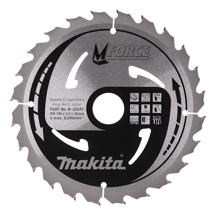 Cirkulär sågklinga med tänder runt kanten, tryck med texten "M FORCE" och "makita" samt produktinformation i svart och vitt.
