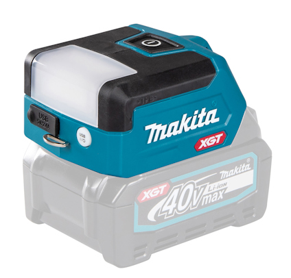 Blå och svart lampa med USB-port och en bärbar design; märkt med "Makita" och "XGT".