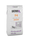 Vit säck med texten "BEMIX F4" och illustrationer av verktyg och applikationer inom bygg.