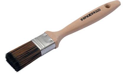 Träpensel med svart borst och silverfärgad metallförankring, märkt "ANZA PRO" på handtaget.