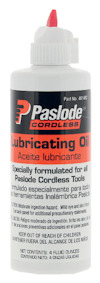 Vit flaska med röd topp innehållande smörjolja. Text på flaskan: "Paslode Cordless Lubricating Oil".