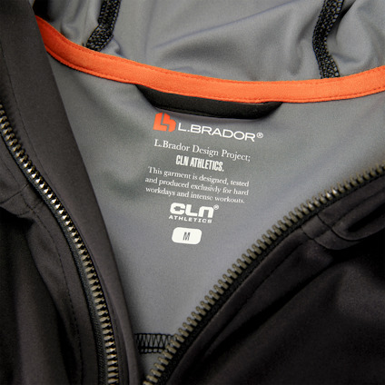 Ytterplaggsetikett för L. Brador Design Project; CLN Athletics, storlek M.