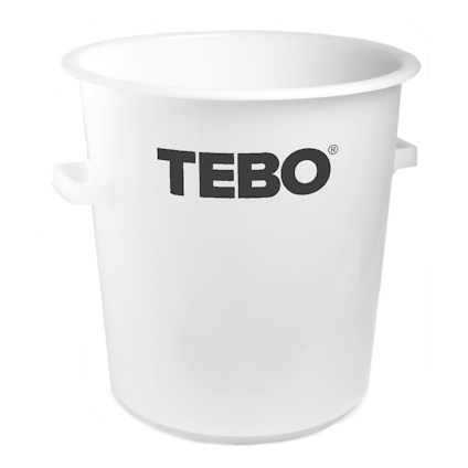 Vit blandningstunna med svarta bokstäver "TEBO" och handtag på sidorna.