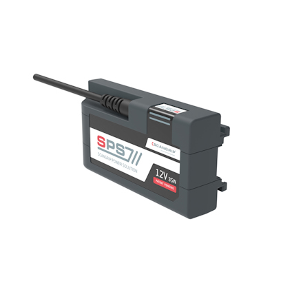 Laddare med texten "SPS Scangrip Power Solution 12V 35W" och en ansluten kabel.