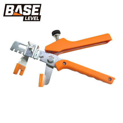 Monteringstång med orange handtag och metalliska delar, texten "BASE LEVEL" i övre vänstra hörnet.