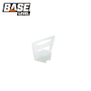 Vitt plastclips med märkning "BASE LEVEL" i övre vänstra hörnet på en vit bakgrund.