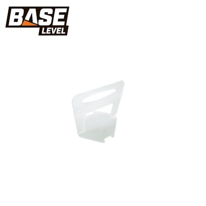 Vitt plastclips med märkning "BASE LEVEL" i övre vänstra hörnet på en vit bakgrund.