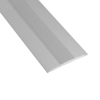 Övergångslist i matt aluminium med räfflad yta.
