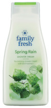 Vit flaska med grönt lock, märkt "Family Fresh Spring Rain Shower Cream" med bild på gröna löv.