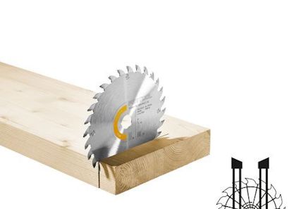 Cirkelsågklinga i metall infälld i en bit trä.