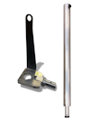 Maskinkomponenter inklusive en svart och silverfärgad metallarm samt en teleskopisk silvercylinder.