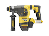 Gul och svart Dewalt borrmaskin med svart handtag och flera reglage på sidan.