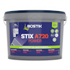 Hink med etikett "Bostik STIX A720 POWER" och grafiska symboler ovanför blå och röd text.
