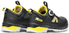 Svarta och gula sneakers med snörningssystem, vit sula och logotypen "A 333".