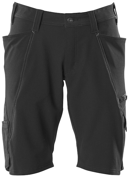 Svarta shorts med flera fickor och bälteshällor, designade med synliga sömmar.