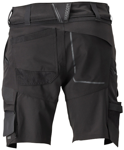 Svart arbetsshorts med flera fickor och förstärkta partier, märkt "MASCOT".