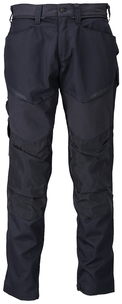 Donkergroene werkbroek met zwarte kniestukken en zakken, voorzien van riemlussen en knoopsluiting.