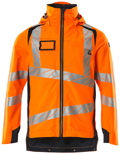 Orange jacka med reflexband i zickzackmönster, svarta detaljer och dragkedja fram, samt huva.